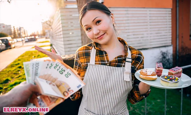 Public Agent - Luna Truelove Cream Cakes